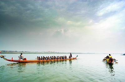 為啥說“世界有條汨羅江”？